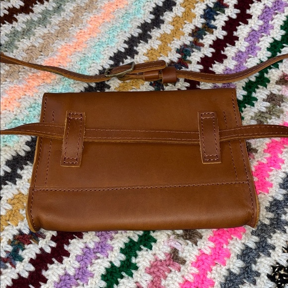Portland leather good almost perfect belt bag crossbody - Picture 4 of 7